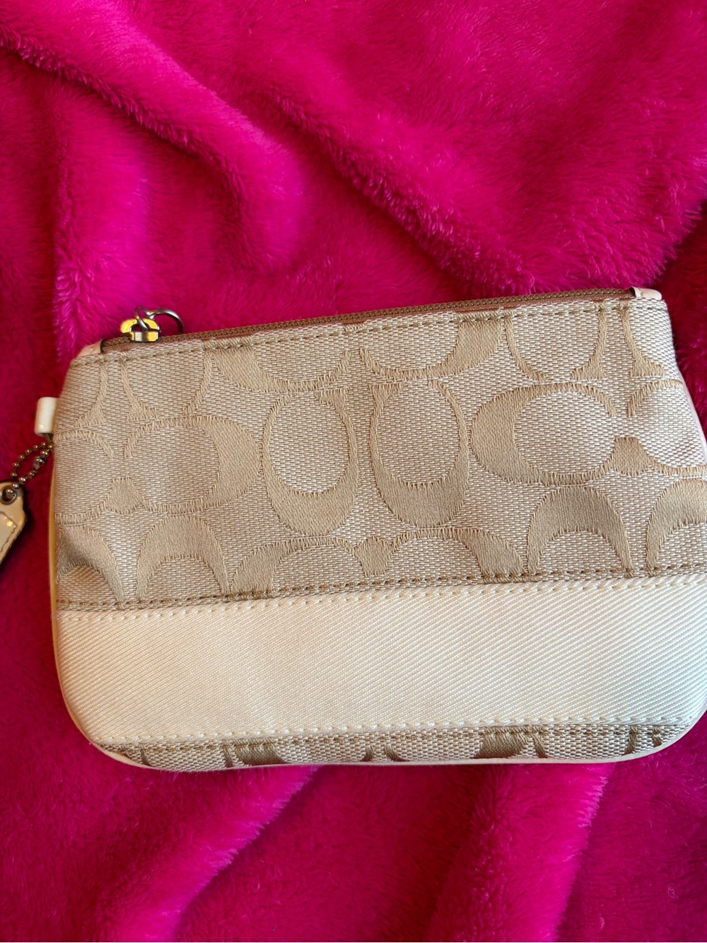 Coach Neutral Signature Small Wristlet in Khaki and Chalk - Picture 3 of 5